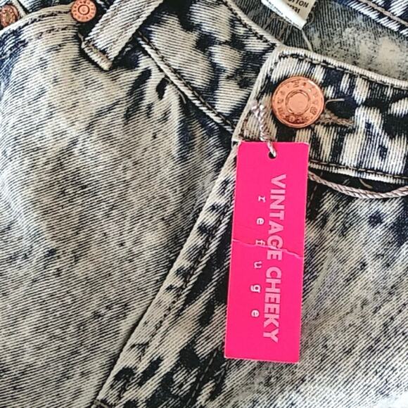 Refuge Stone Washed Vintage Cheeky Denim Shorts NWT - Picture 5 of 7